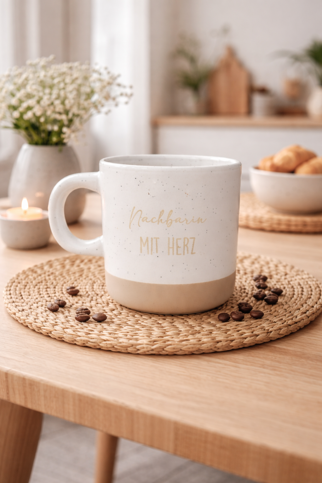 "Nachbarin mit Herz" Handgetöpferte Tasse