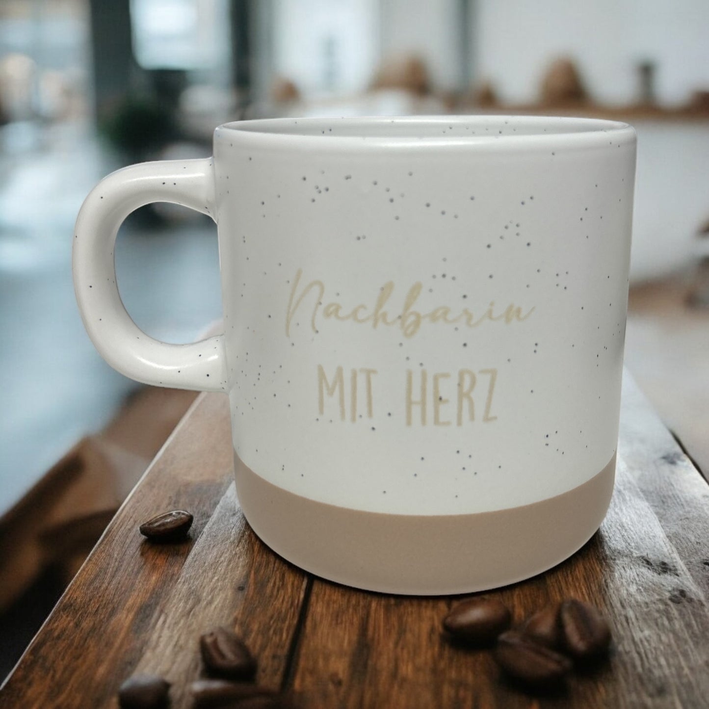 "Nachbarin mit Herz" Handgetöpferte Tasse